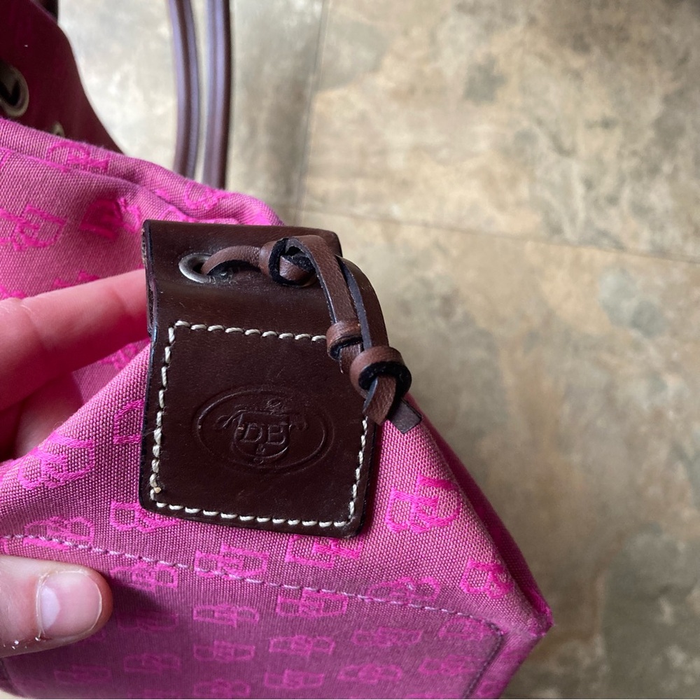 Vintage Dooney&Burke tote Handbag Pink with Logo Canvas and Dual Leather Handles - Picture 16 of 16